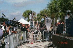 [Picture: Press coverage 1]